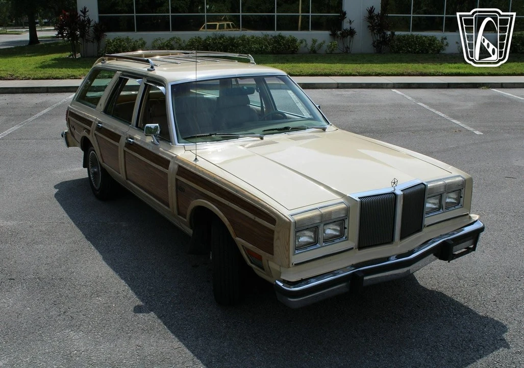 1981 Chrysler LeBaron - Image 9 of 12