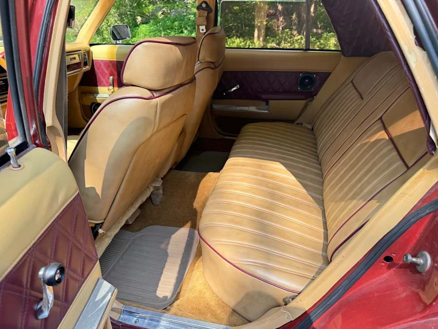 1981 Chrysler LeBaron - Image 9 of 19