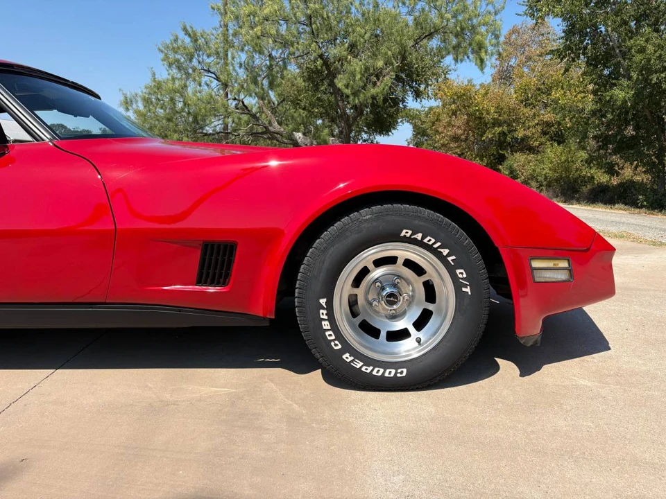 1981 Chevrolet Corvette C3 - Image 15 of 23