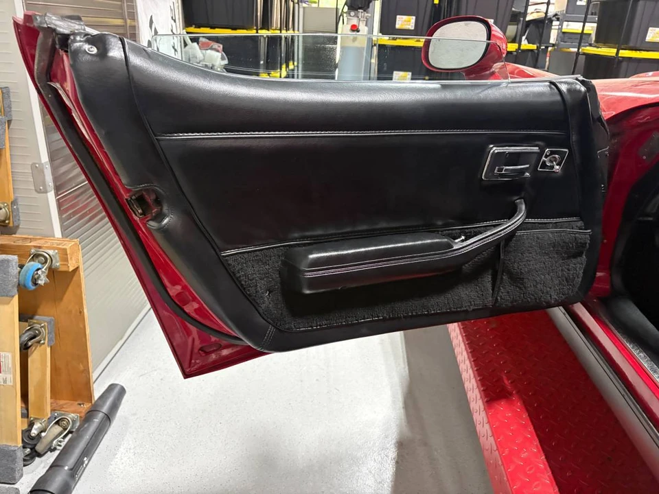 1981 Chevrolet Corvette C3 - Image 18 of 23