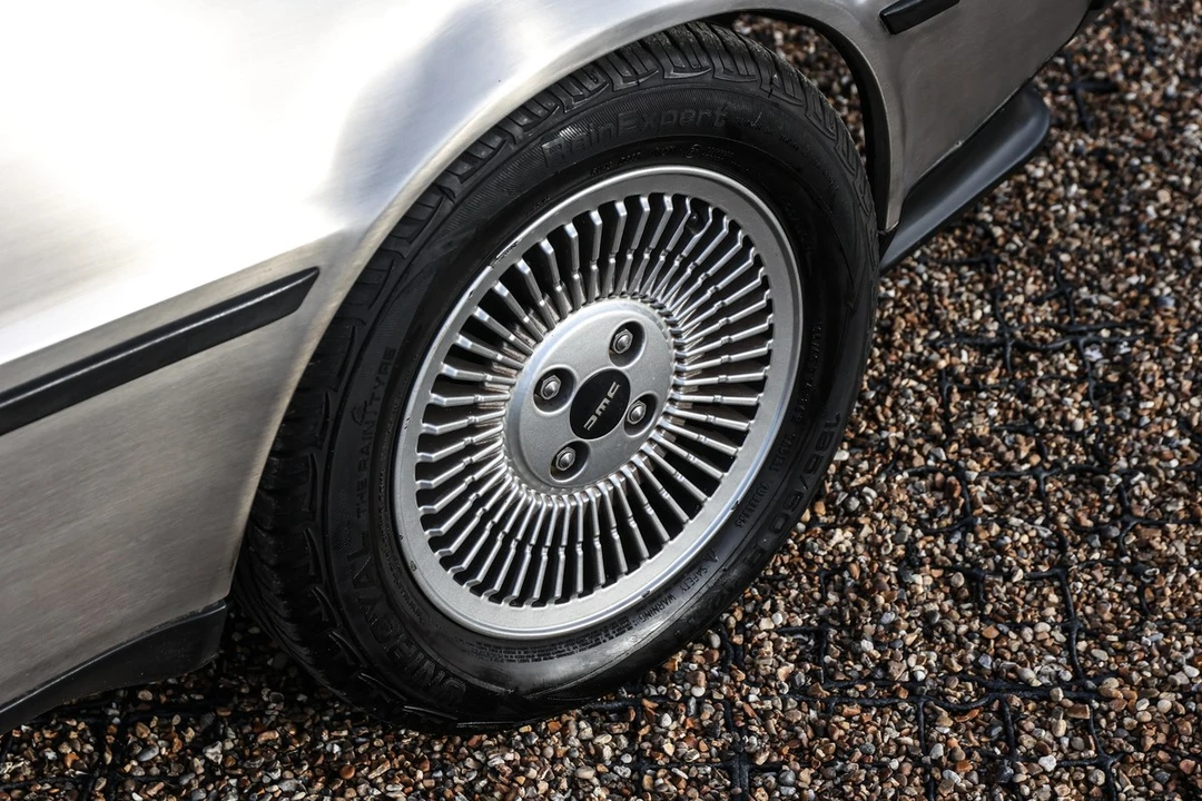 1981 DeLorean DMC-12 - Image 11 of 30