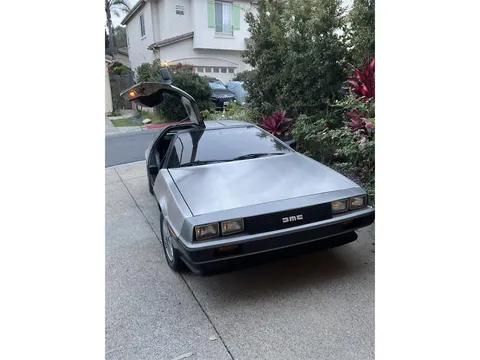 1981 DeLorean DMC-12