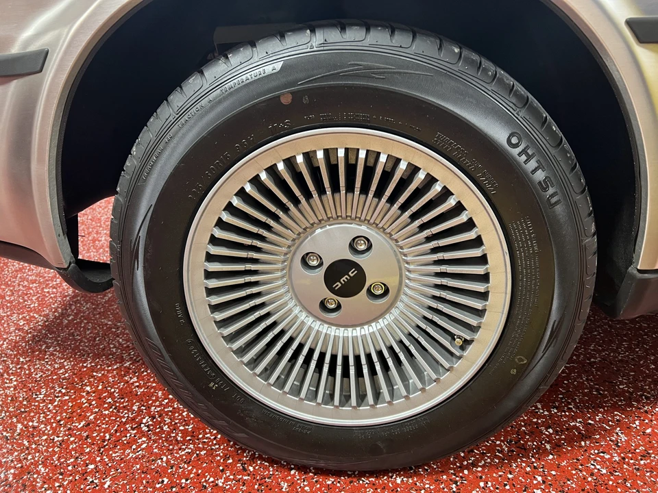 1981 DeLorean DMC-12 - Image 23 of 31