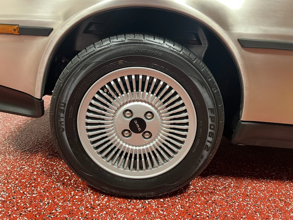 1981 DeLorean DMC-12 - Image 25 of 31