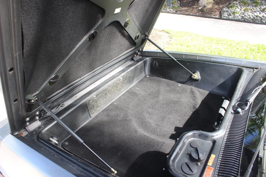 1981 DeLorean DMC-12 - Image 13 of 22