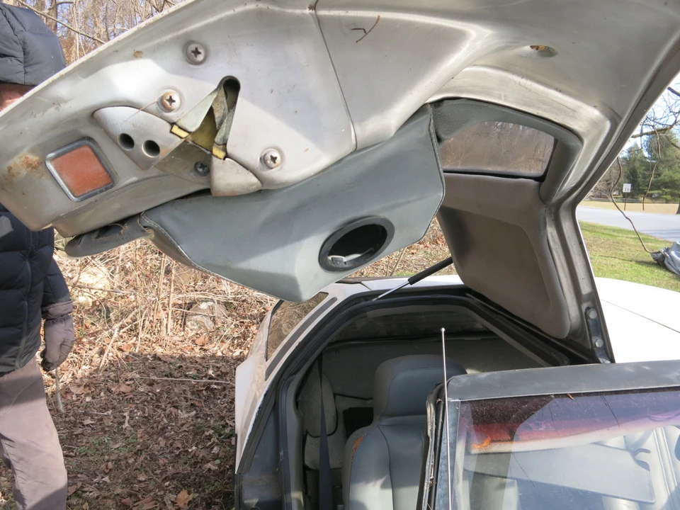 1981 DeLorean DMC-12 - Image 17 of 31
