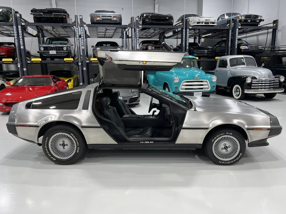 1981 DeLorean DMC-12 - Image 18 of 31