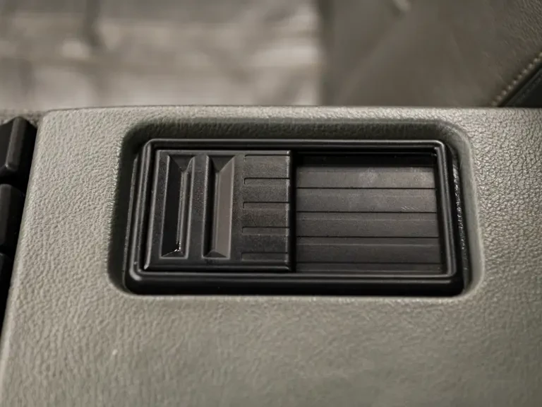 1981 DeLorean DMC-12 - Image 28 of 31