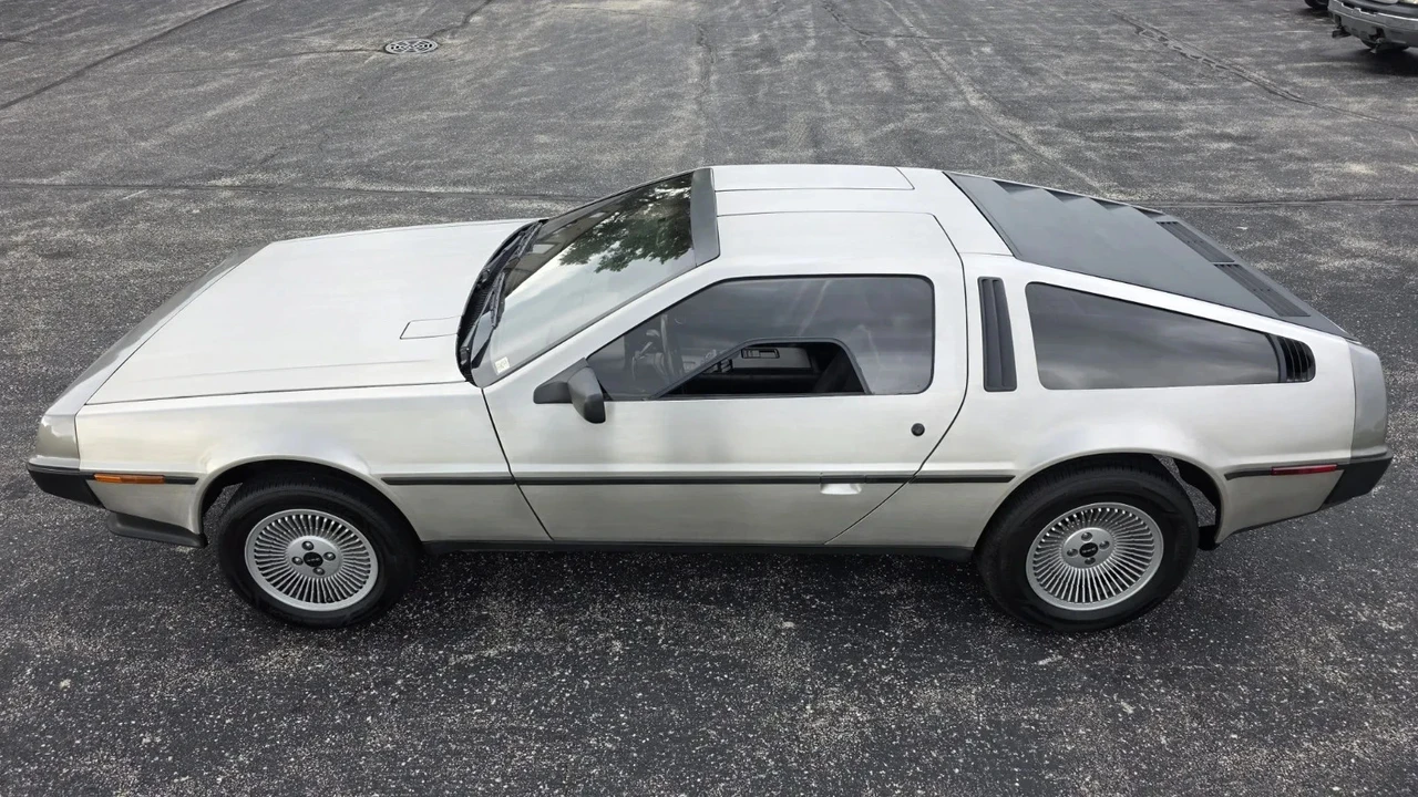 1981 DeLorean DMC-12 - Image 14 of 31