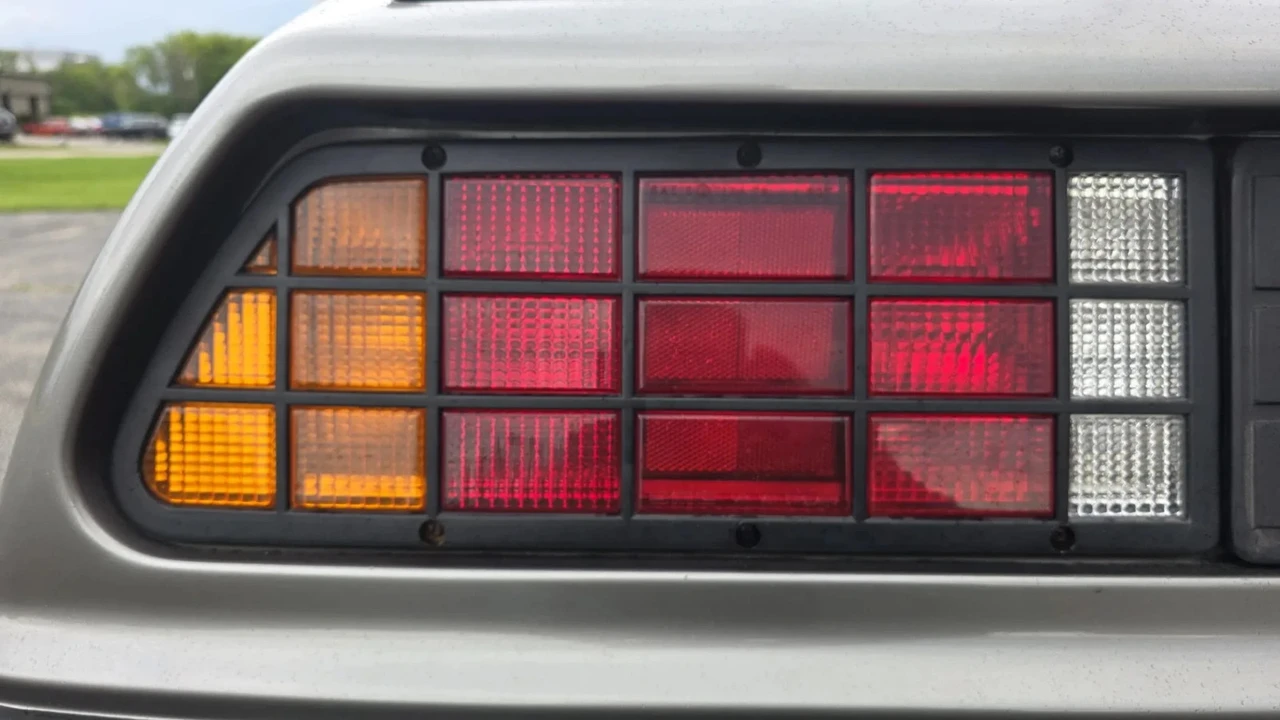 1981 DeLorean DMC-12 - Image 18 of 31