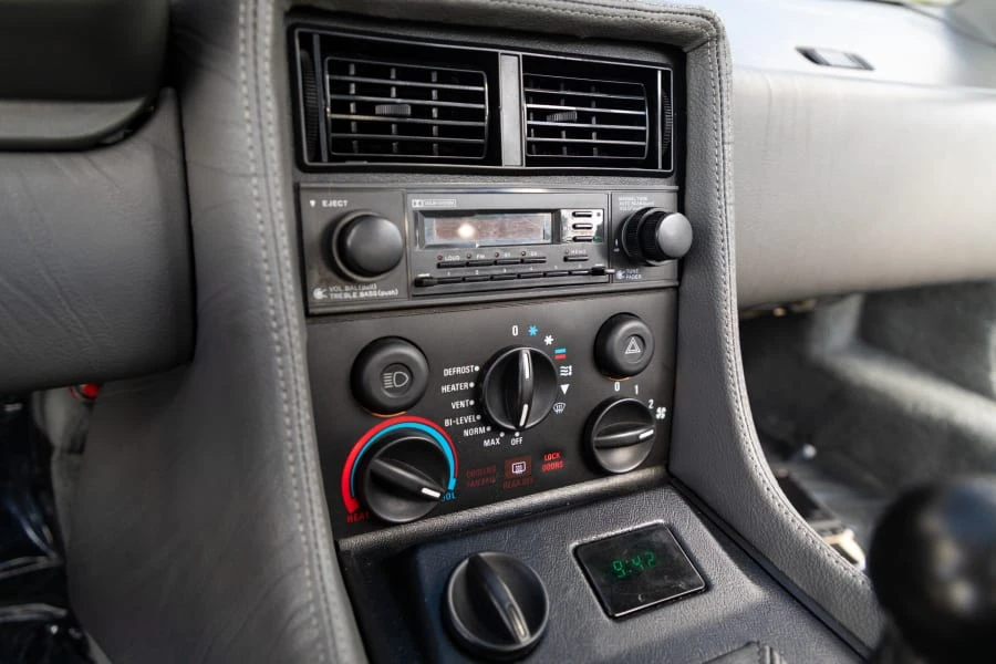 1981 DeLorean DMC-12 - Image 24 of 28