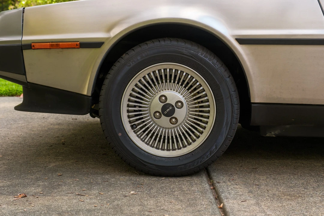 1981 DeLorean DMC-12 - Image 30 of 31