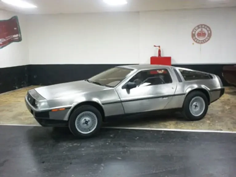 1981 DeLorean DMC-12 - Image 2 of 2