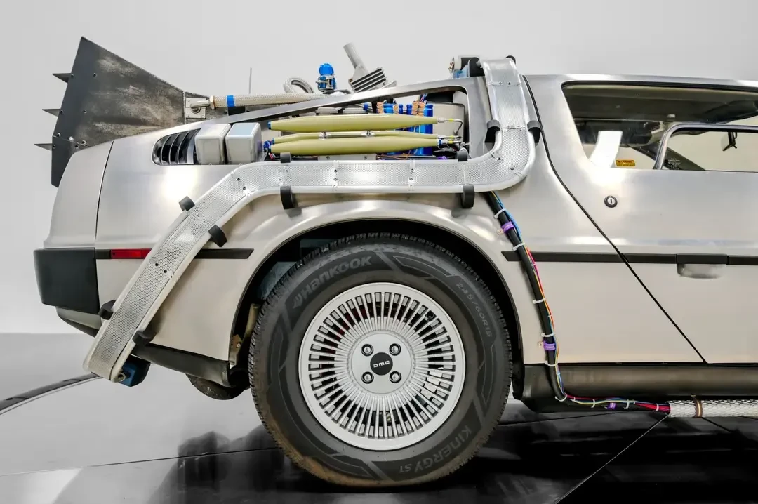 1981 DeLorean DMC-12 - Image 23 of 31