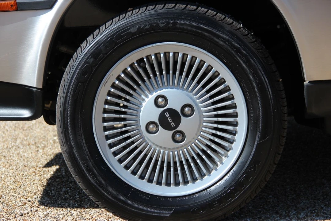 1981 DeLorean DMC-12 - Image 16 of 28