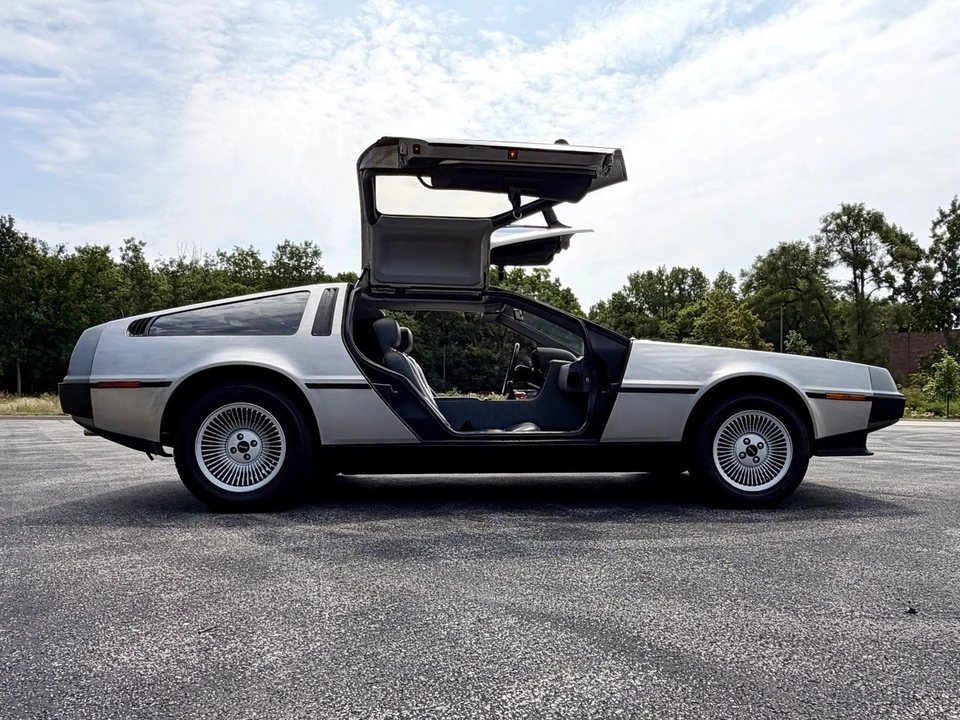 1981 DeLorean DMC-12 - Image 18 of 31