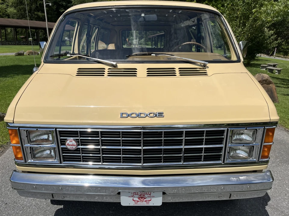 1981 Dodge Ram Van - Image 4 of 31
