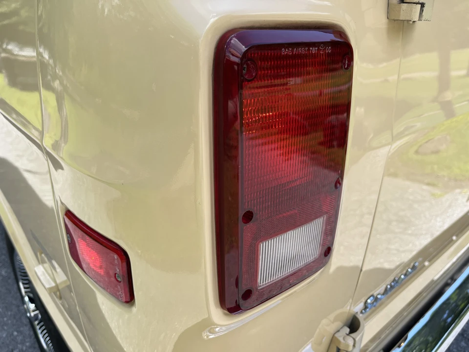 1981 Dodge Ram Van - Image 16 of 31
