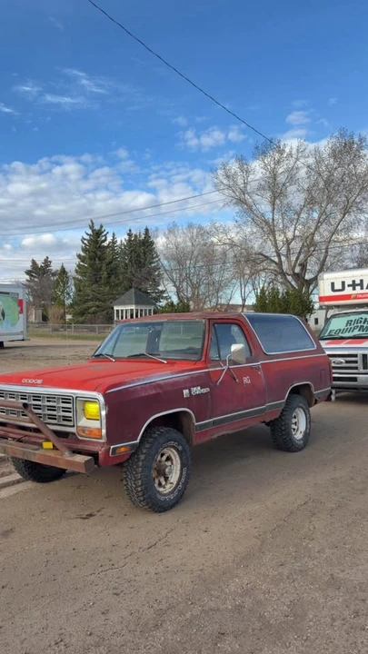 1981 Dodge Ramcharger - Image 2 of 8