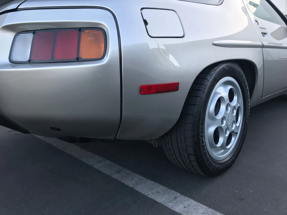 1981 Porsche 928 S - Image 9 of 26