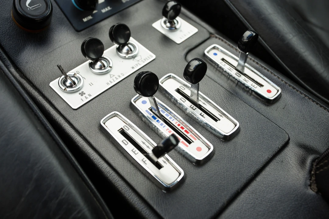 1981 Ferrari 308 GTB - Image 2 of 17