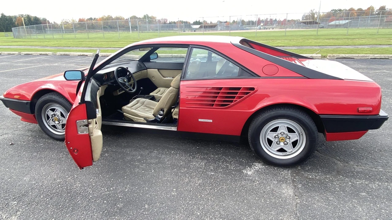 1981 Ferrari Mondial 8 - Image 24 of 31