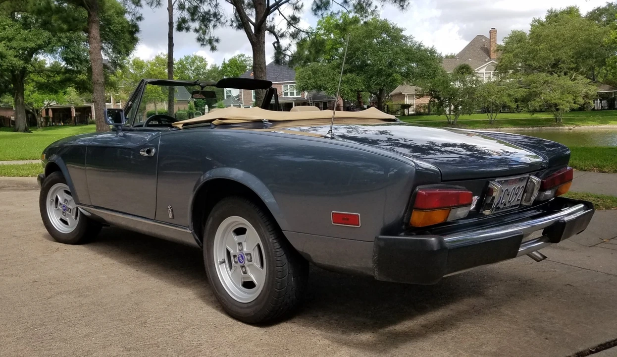 1981 Fiat 124 Sport Spider - Image 12 of 31