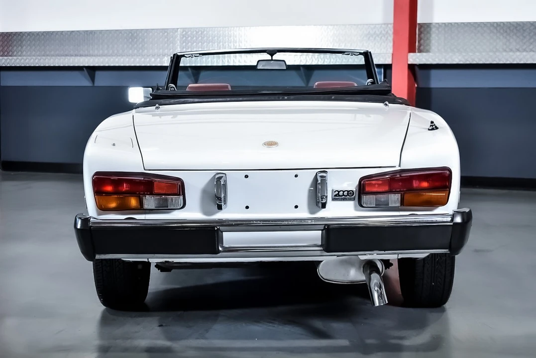 1981 Fiat 124 Sport Spider - Image 14 of 30