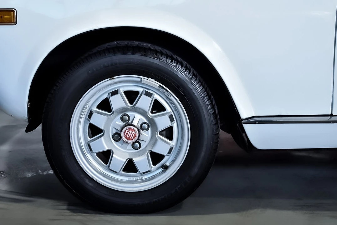 1981 Fiat 124 Sport Spider - Image 29 of 30