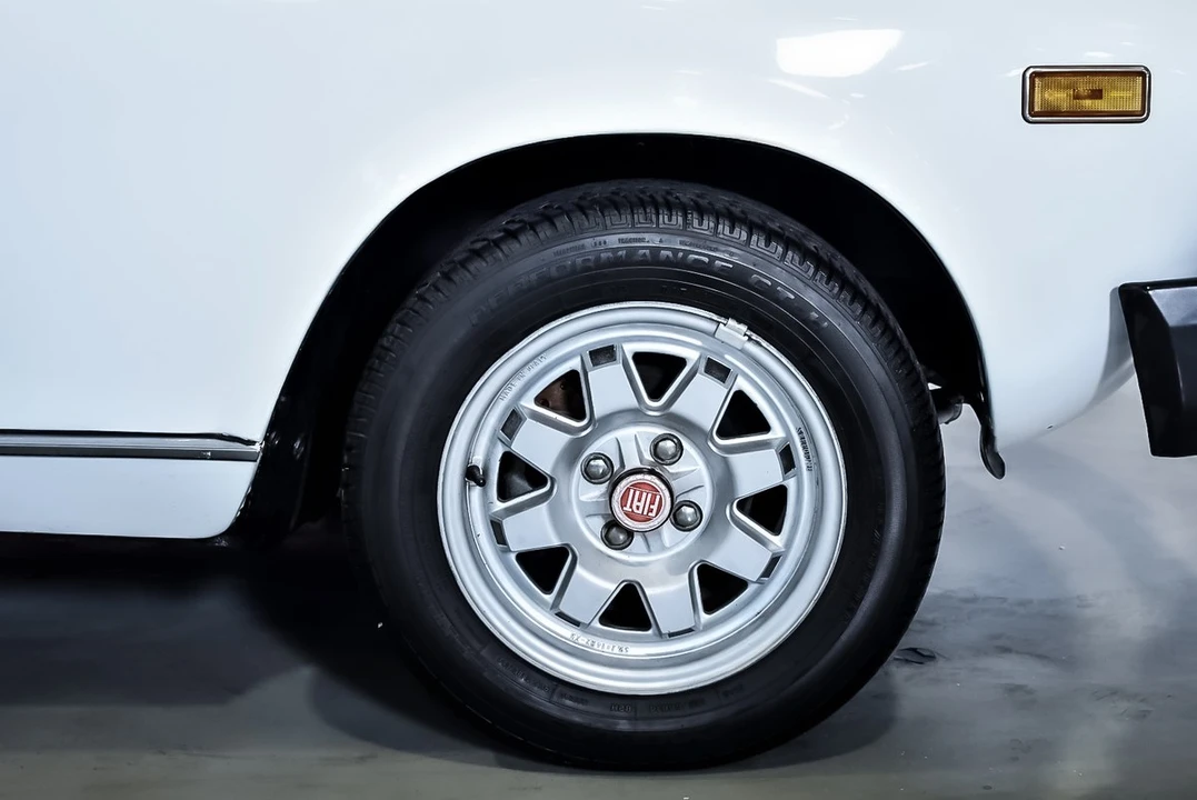 1981 Fiat 124 Sport Spider - Image 28 of 30