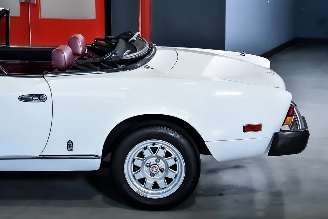 1981 Fiat 124 Sport Spider - Image 30 of 30