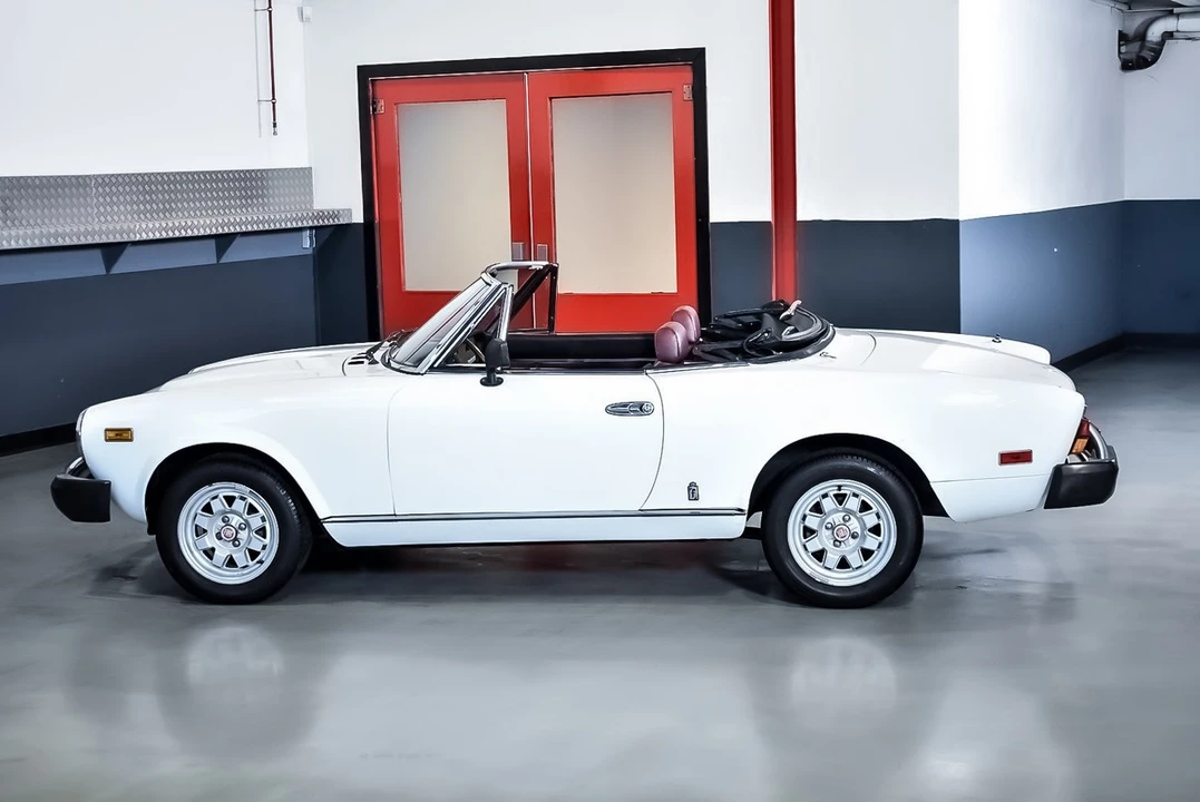1981 Fiat 124 Sport Spider - Image 20 of 30