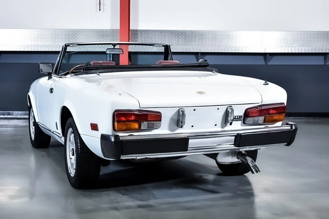 1981 Fiat 124 Sport Spider - Image 16 of 30