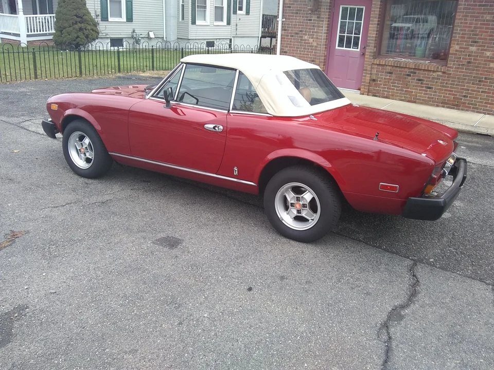 1981 Fiat 124 Sport Spider - Image 7 of 31