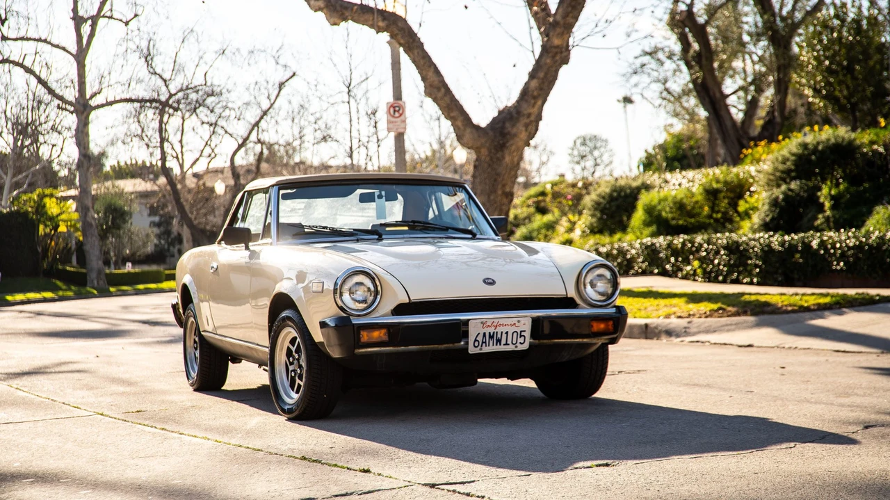 1981 Fiat 124 Sport Spider - Image 2 of 31