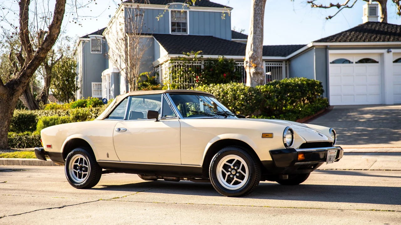 1981 Fiat 124 Sport Spider - Image 22 of 31