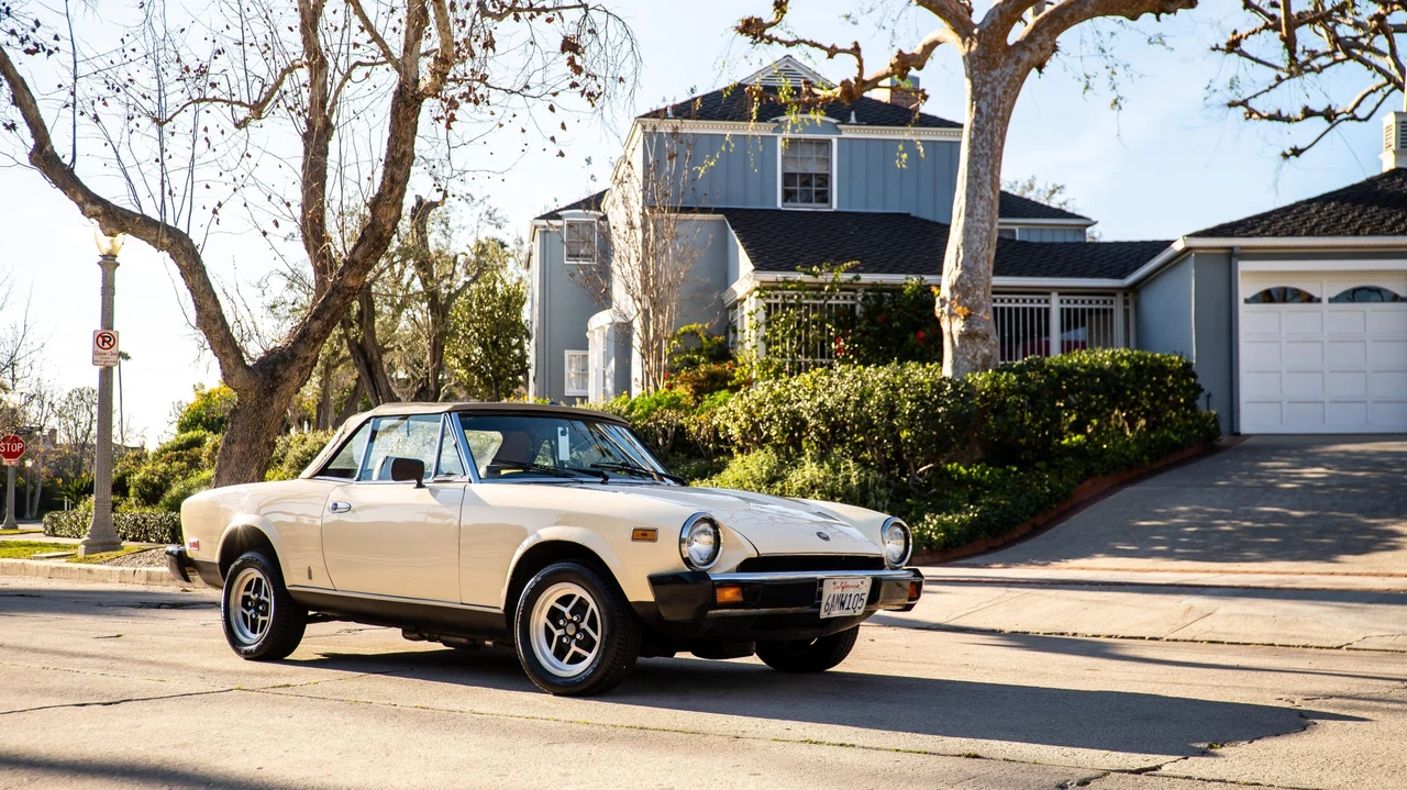 1981 Fiat 124 Sport Spider - Image 24 of 31