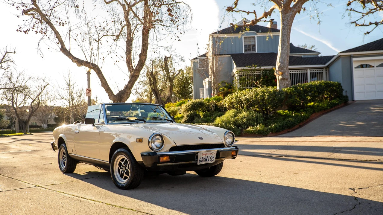 1981 Fiat 124 Sport Spider - Image 28 of 31