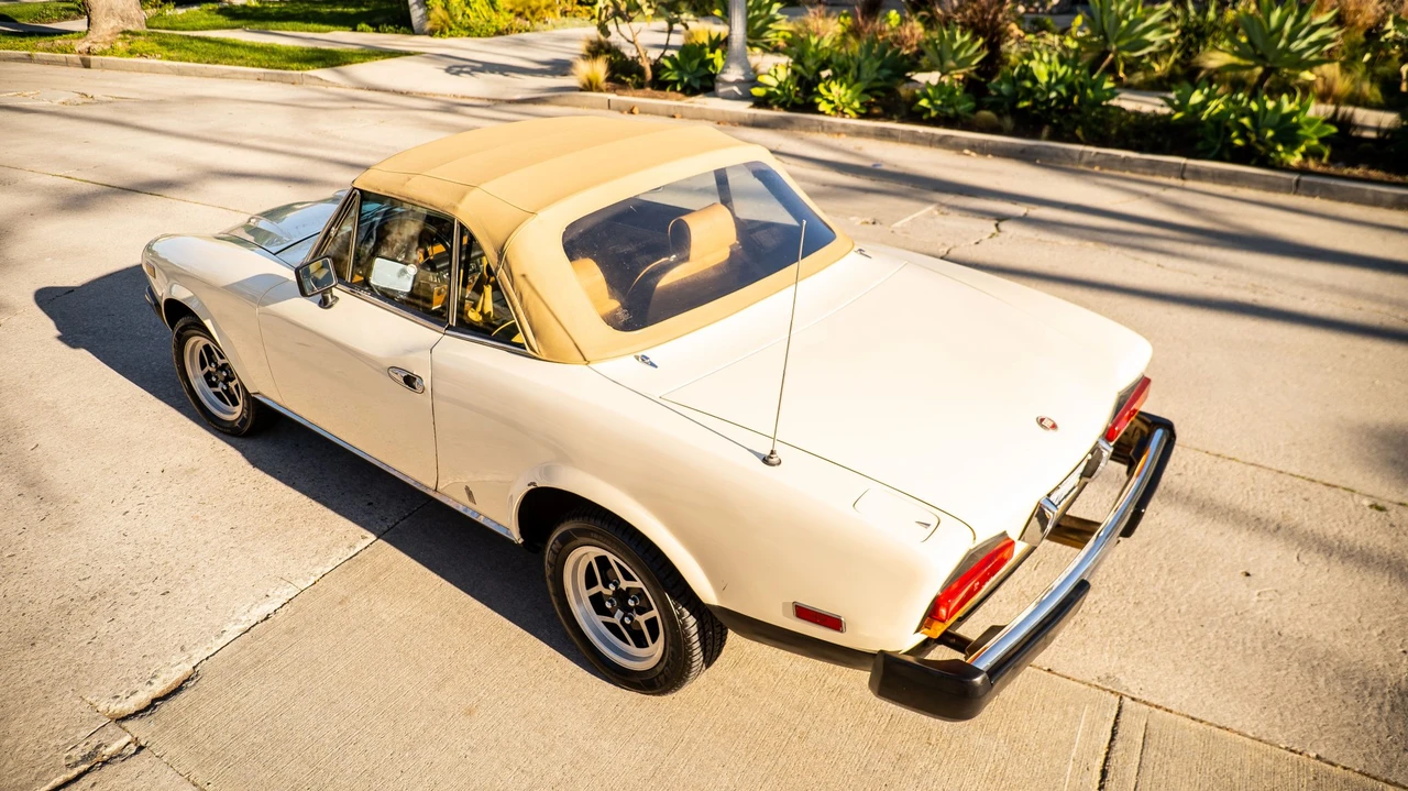 1981 Fiat 124 Sport Spider - Image 13 of 31