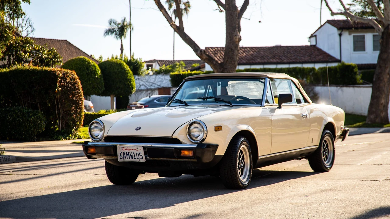 1981 Fiat 124 Sport Spider - Image 8 of 31