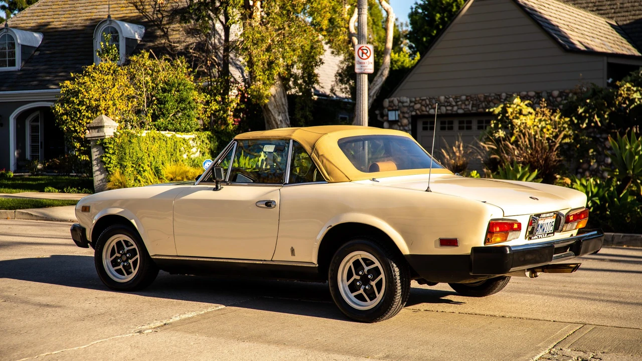 1981 Fiat 124 Sport Spider - Image 12 of 31