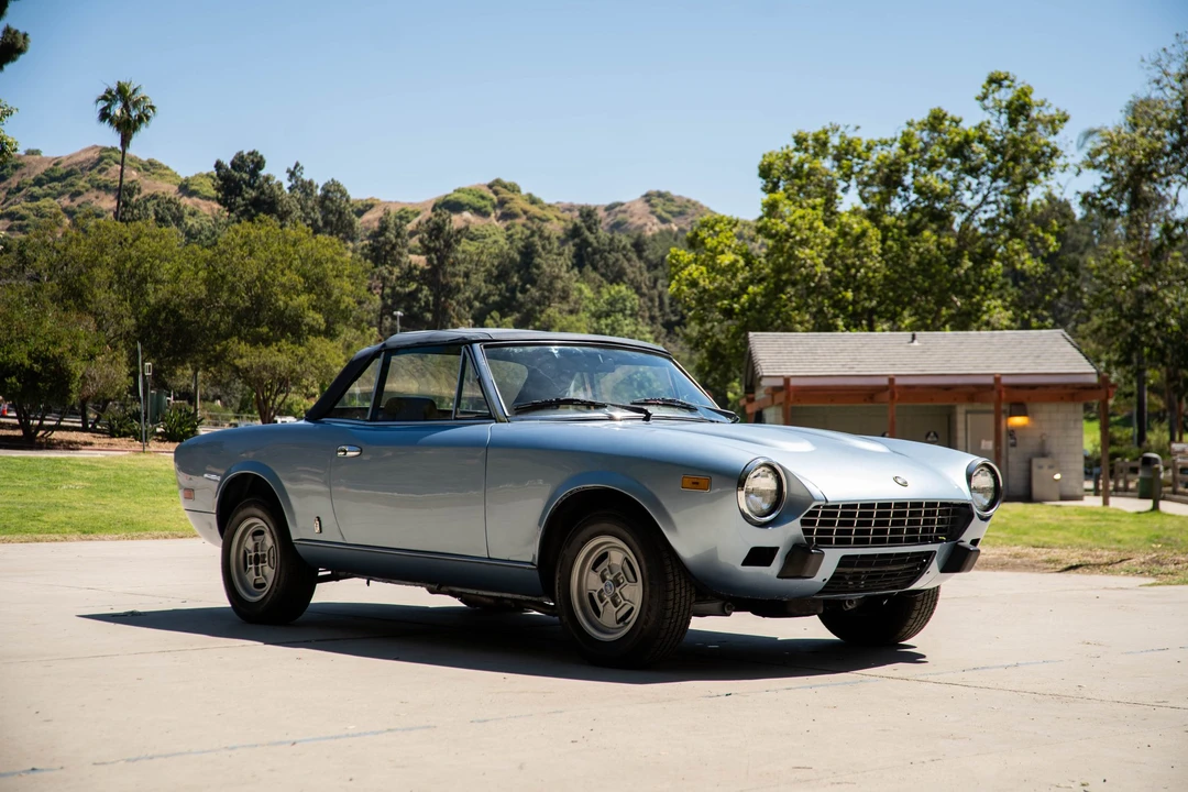 1981 Fiat 124 Sport Spider - Image 26 of 31