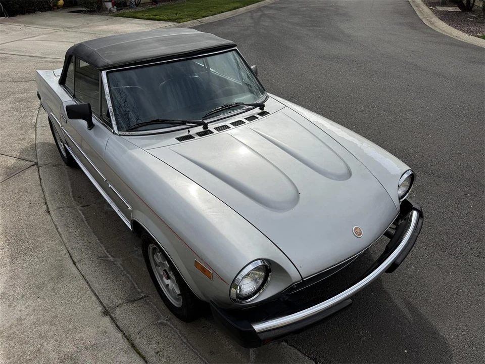 1981 Fiat 124 Sport Spider - Image 12 of 31