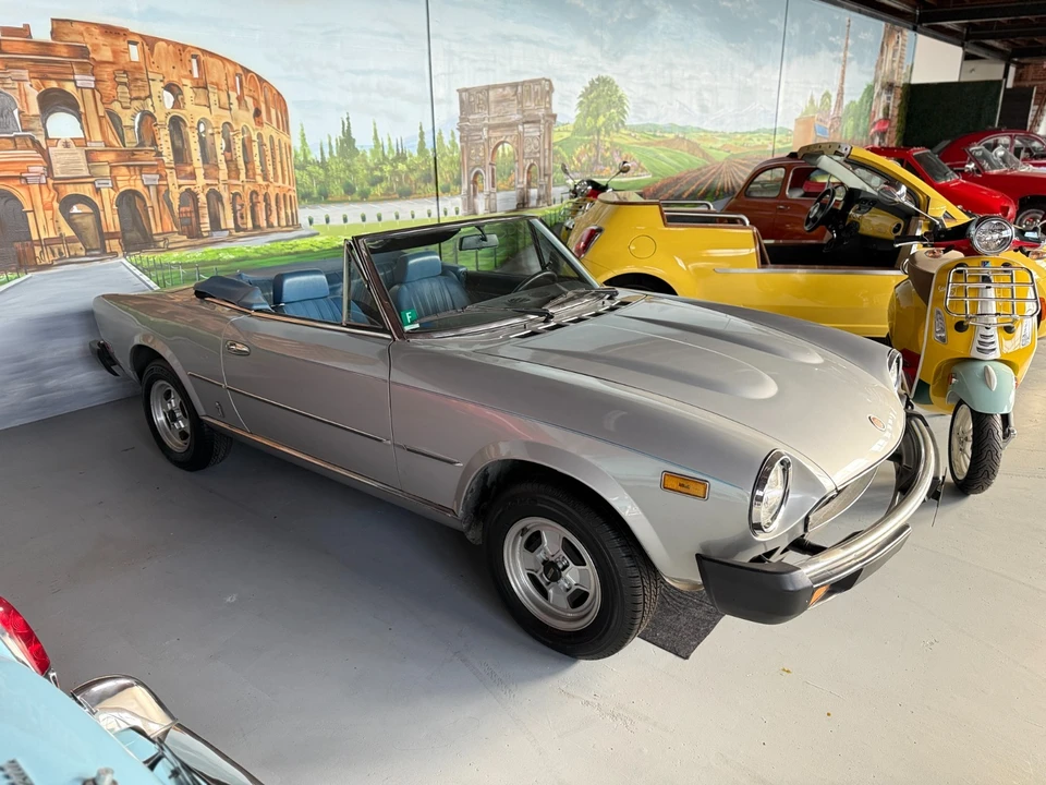 1981 Fiat 124 Sport Spider - Image 8 of 9