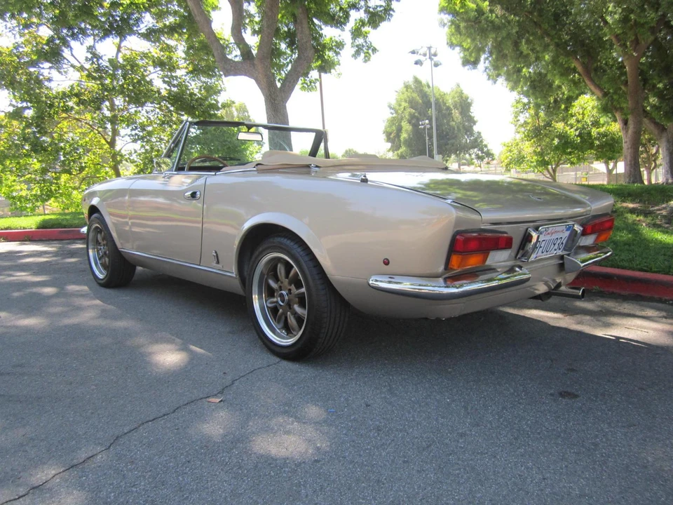 1981 Fiat 124 Sport Spider - Image 7 of 31