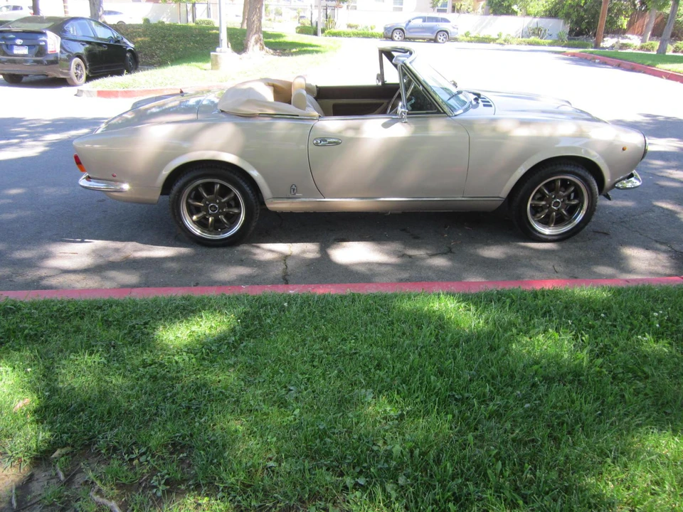 1981 Fiat 124 Sport Spider - Image 4 of 31