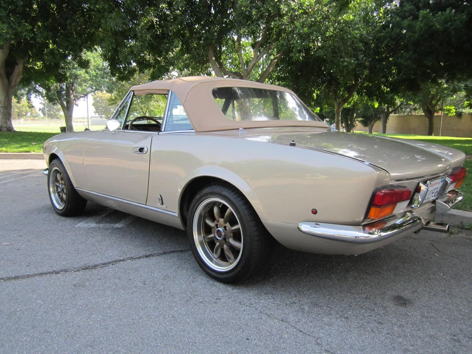 1981 Fiat 124 Sport Spider - Image 9 of 31