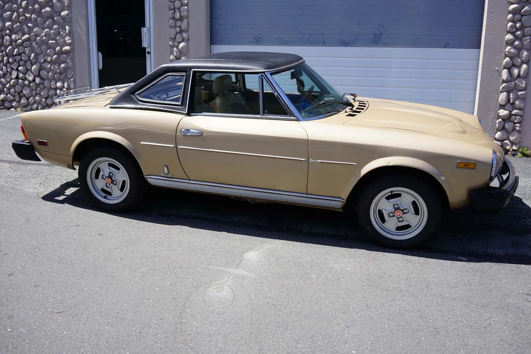 1981 Fiat 124 Sport Spider - Image 31 of 31