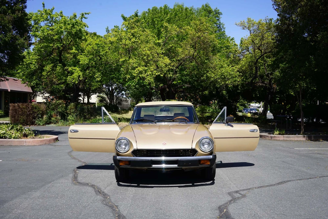 1981 Fiat 124 Sport Spider - Image 24 of 31