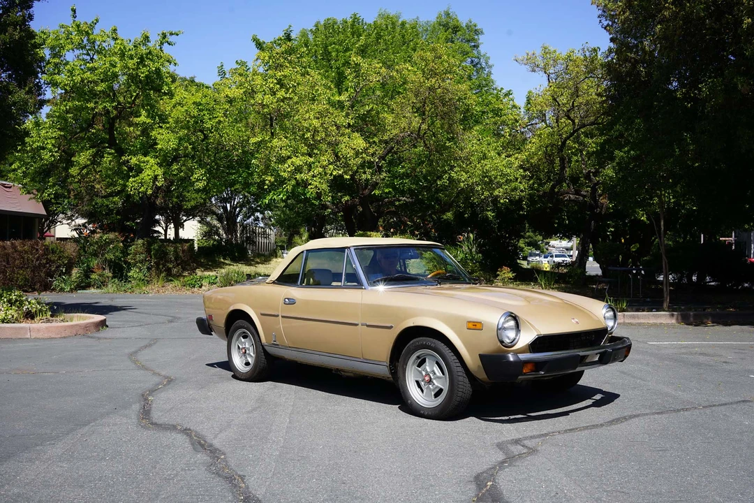 1981 Fiat 124 Sport Spider - Image 20 of 31